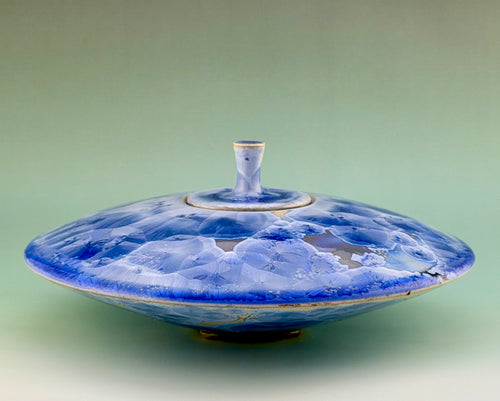 Small lidded vessel