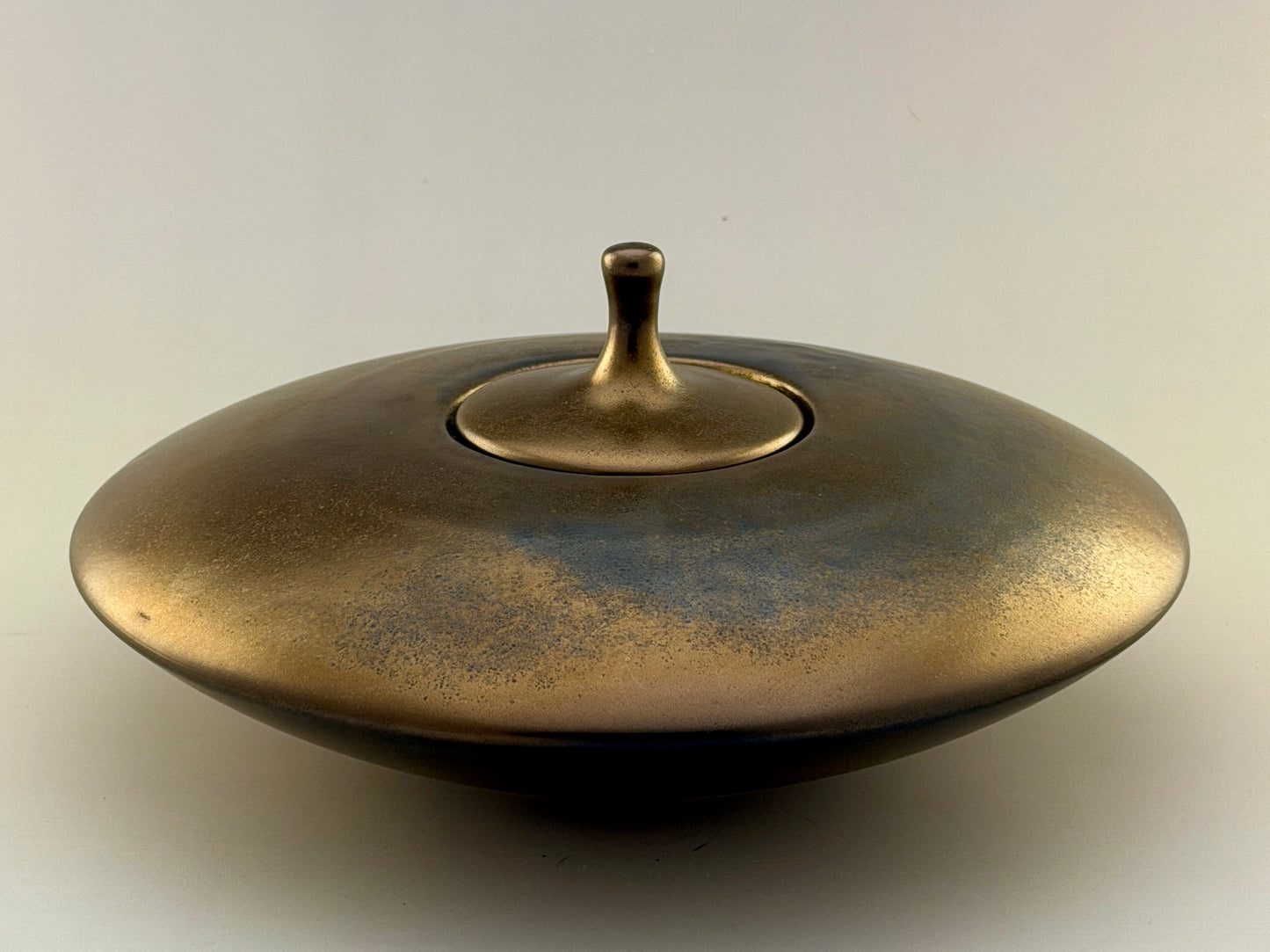 Small lidded vessel